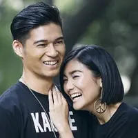 Sidang cerai artis Dominique Diyose dan Marshall Sastra masih terkesan alot. Sudah menjalani dua kali persidangan, keduanya tidak hadir dan membuat sidang ditunda hingga 17 November mendatang.