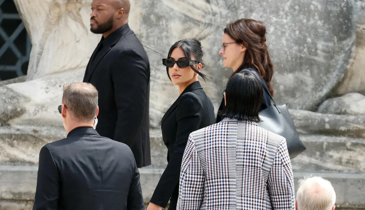 Kasus perampokan di Paris tersebut mendapat sorotan dunia, mengingat popularitas Kim Kardashian dan nilai barang yang sangat fantastis. (Alain JOCARD/AFP)