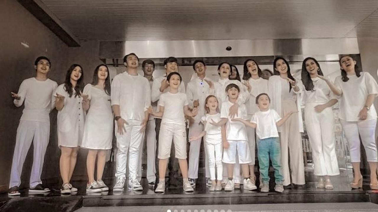 Badai Pasti Berlalu (Foto: Instagram/@saniavelova)