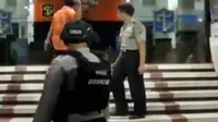Seseorang pria mengancam akan meledakkan rumah Dinas dan Balai Kota Surabaya