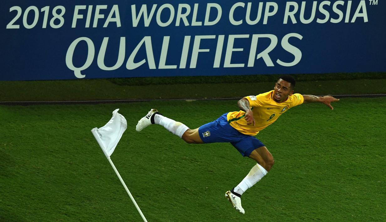 Selebrasi Gabriel Jesus usai mencetak gol ke gawang Bolivia pada laga Kualifikasi Piala Dunia 2018 di Dunas Arena Stadium, Natal, Brasil, (7/10/2016). (AFP/Nelson Almeida)