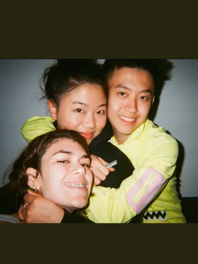 Dikabarkan Pacaran, Ini 6 Momen Kedekatan Rich Brian dan Vanntey Heng