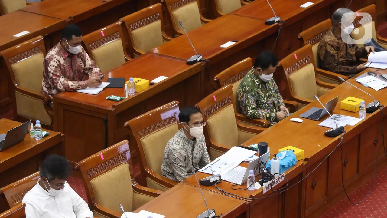 Nadiem Jelaskan Persiapan Pembelajaran Tatap Muka Kembali dengan DPR