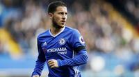 Eden Hazard - Chelsea dikabarkan tertarik memulangkan pemain asal Belgia ini ke Stamford Bridge. Karier Hazard di Real Madrid bisa dibilang suram lantaran badai cedera yang menghampirinya. Real Madrid kabarnya siap menjual Hazard dengan harga miring. (AFP/Adrian Dennis)
