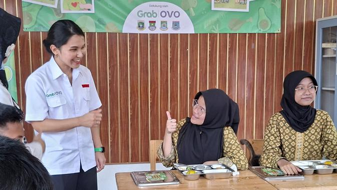 Grab dan OVO Gelar MBG Swasta di Tangsel, Menu Makanan Bebas Gluten dan Minim MSG