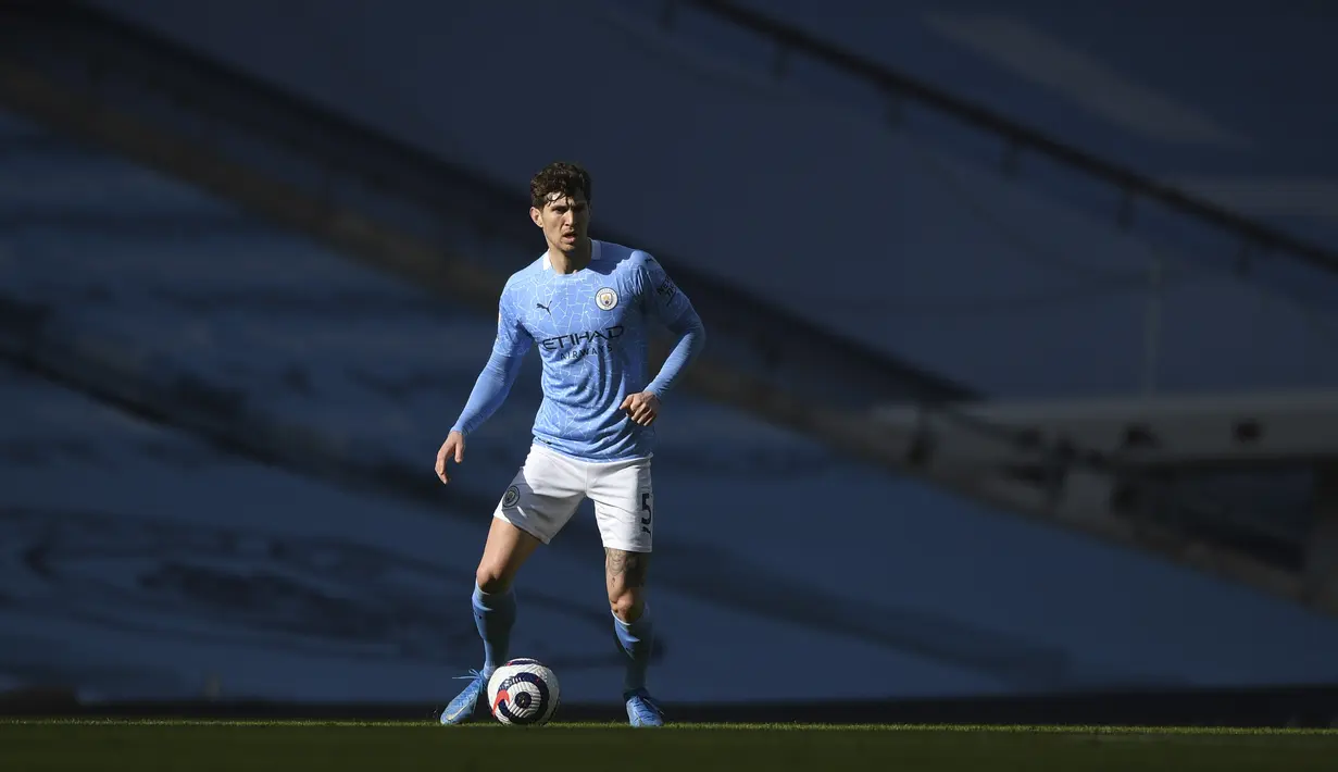 Masuk paruh kedua, The Citizens tak mengendurkan intensitas serangan. John Stones berhasil membawa Manchester City unggul 2-1 pada menit ke-68. (Foto: AP/Pool/Gareth Copley)