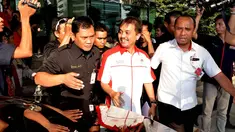 Menteri Pemuda dan Olahraga, Roy Suryo, hari ini datang ke Gedung Komisi Pemberantasan Korupsi. (23/6/14) (Liputan6.com/Johan Tallo) 