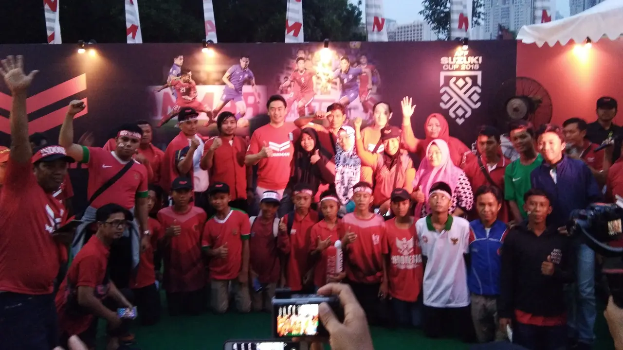 Dalam acara nobar Timnas Indonesia ini, Yanmar juga memberikan beasiswa melalui Yamaoka Foundation