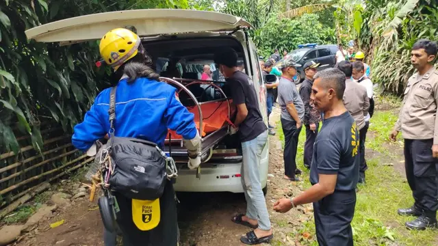 Jasad pria tanpa identitas ditemukan di sebuah semak-semak kawasan Tangerang Selatan pagi tadi, Kamis (16/2/2023).