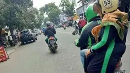 Momen awkward saat kembaran baju (Source: IST)