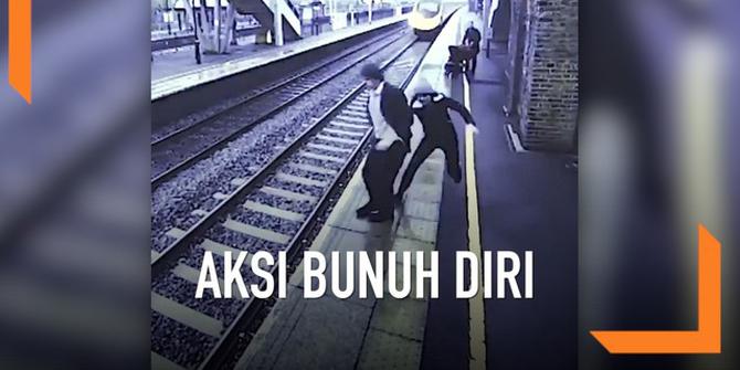 VIDEO: Detik-Detik Wanita Gagalkan Aksi Bunuh Diri di Stasiun