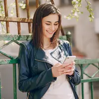 Senyum./Copyright&nbsp;freepik.com/author/prostooleh