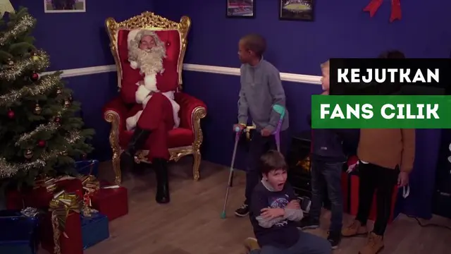 VIDEO: Buffon Gunakan Kostum Santa untuk Kejutkan Fans Cilik PSG