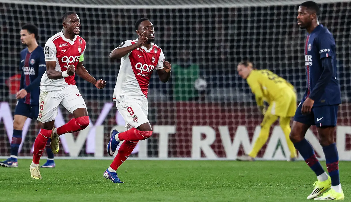 Paris Saint-Germain harus menelan pil pahit saat menjamu Monaco dalam laga lanjutan Liga Prancis 2025/2026 di Parc des Princes, Paris, Prancis, Jumat (06/03/2026) waktu setempat. Mereka kalah dengan skor 1-3 dari tim tamu. (AFP/Franck Fife)