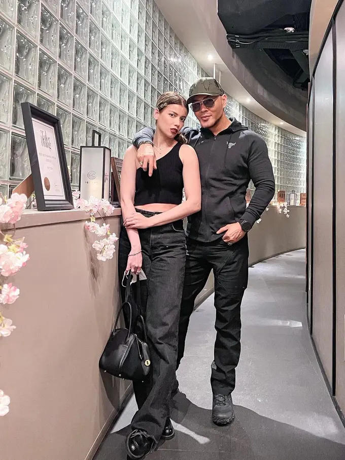 Honeymoon Deddy Corbuzier