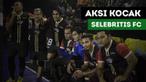 Valentino Jebret dkk, yang tergabung dalam selebritis FC menghibur penonton Super Soccer Futsal Battle 2017 lewat aksi-aksi kocak mereka.