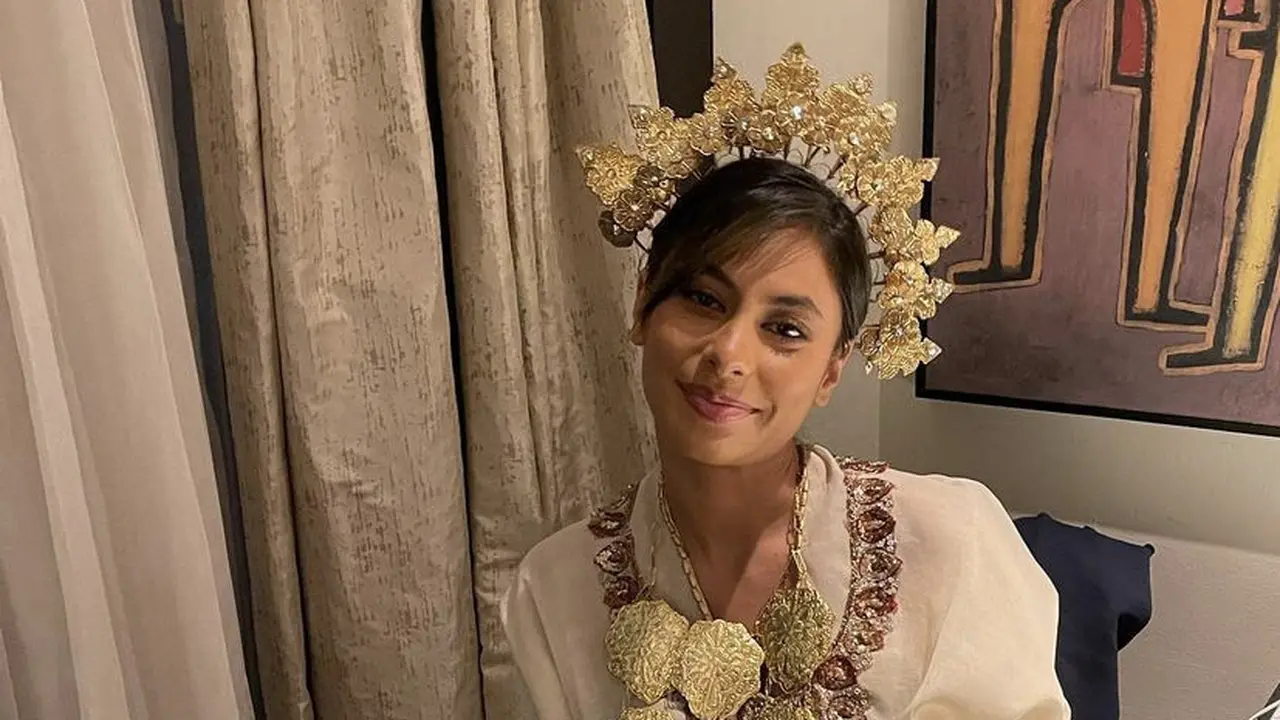 Punya Wajah Blasteran, 4 Potret Valerie Thomas Kenakan Pakaian Tradisonal Indonesia dari Baju Bodo Hingga Kebaya Bali