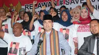 Pengusaha Sam Aliano mendeklarasikan untuk maju Pilpres 2019, tak tanggung sosok Veronica Tan dia gandeng sebagai Cawapres (Liputan6.com/Moc Harunsyah)