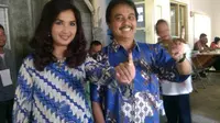 Menpora Roy Suryo dan Istri. (Fathi Mahmud)