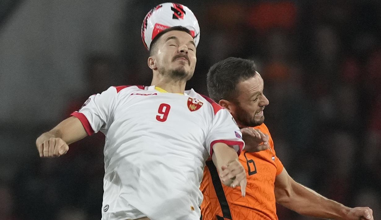 Bertindak sebagai tuan rumah, Timnas Belanda langsung tampil menekan sejak bola digulirkan. (Foto: AP/Peter Dejong)