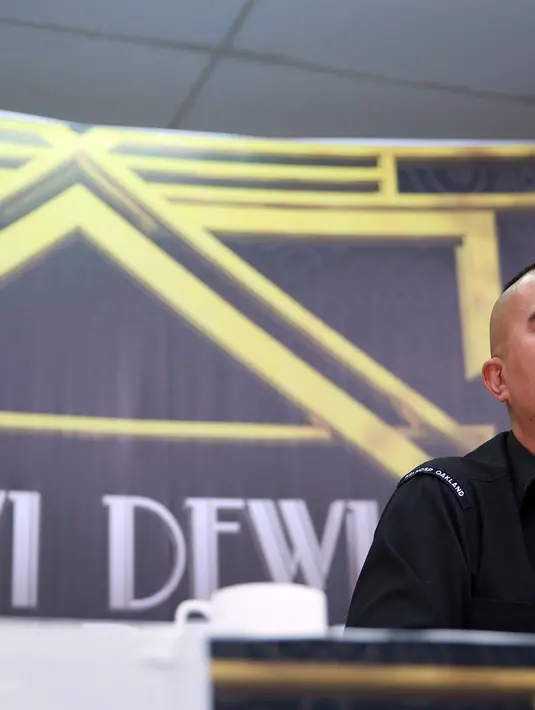 "Bisa jadi Maia juga curhat ya, kalau dia mau. Soalnya sekarang ini curhat pada Deddy Corbuzier itu menjadi trend," ucap pemilik nama Dhani Ahmad Prasetyo ini. (Deki Prayoga/Bintang.com)