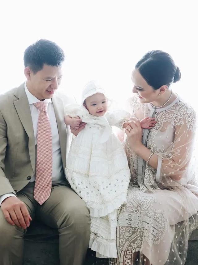 7 Gaya Pemotretan Baby Claire Anak Shandy Aulia Sebelum Dibaptis, Menggemaskan