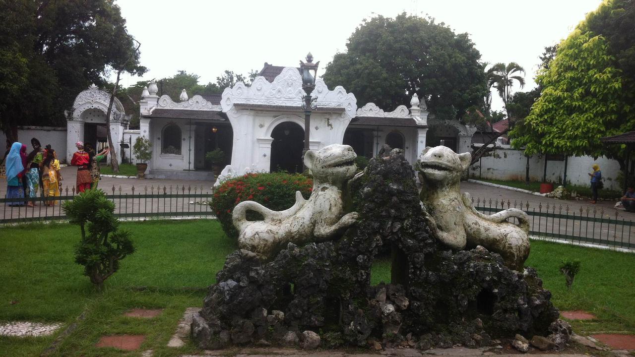 Sultan Kasepuhan: Karena MA Kerajaan di Indonesia Jadi Laku Lagi