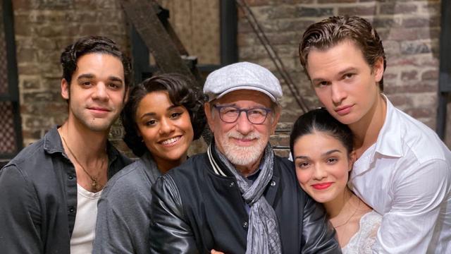 Motivasi Membuat Ulang West Side Story Berangkat Dari Masa Kecil Spielberg Showbiz Liputan6 Com