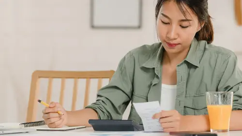 Ilustrasi membuat daftar belanja