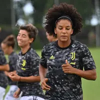 Juventus tuai kecaman usai mengunggah konten bernuansa rasis.
(twitter/JuventusFCwomen).