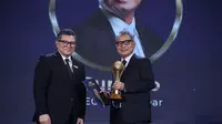 Direktur Utama BRI, Sunarso saat menerima penghargaan di ajang detikcom Awards 2024 yang digelar di The Westin Jakarta, Kamis (17/10/2024). (Foto: Istimewa)