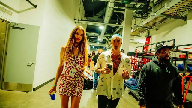 6 Potret Mesra Adam Levine dan Behati Prinsloo yang Kini Diterpa Isu Perselingkuhan