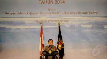 Wapres Jusuf Kalla menghadiri Rapat Pimpinan Nasional (Rapimnas) Kamar Dagang dan Industri (Kadin), Jakarta, Senin (8/12/2014). (Liputan6.com/Faizal Fanani)