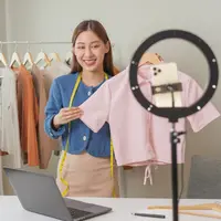 Ilustrasi pelaku bisnis UMKM. (c) Shutterstock