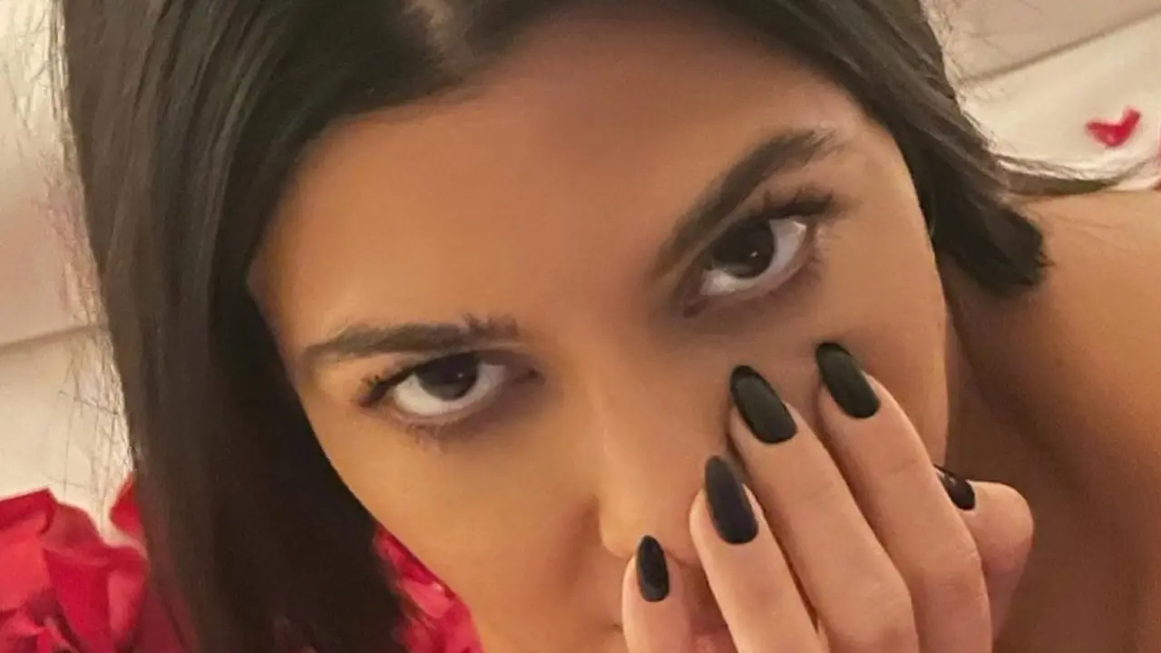 Ceroboh, Kourtney Kardashian Patahkan Cincin Tunangan Seharga 1 Juta Dolar AS