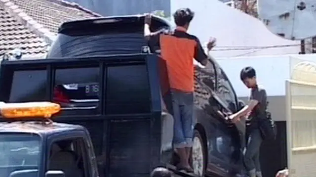 Banjir Pluit Surut, Mobil Mulai Dievakuasi
