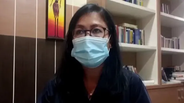 Chatarina Widiati menceritakan bahwa ia sempat mengalami demam dan kehilangan indra perasa akibat COVID-19 (Tangkapan Layar Youtube BNPB Indonesia)
