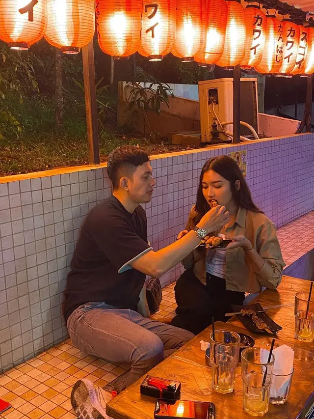 Beda Usia 14 Tahun, Ini 6 Potret Kiki Farrel dan Yuriska Patricia Resmi Pacaran