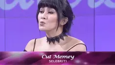 Dalam acara Dear Haters, Cut Memey menceritakan hubungannya dengan mantan suami sirinya, Jackson Perangin-angin, 