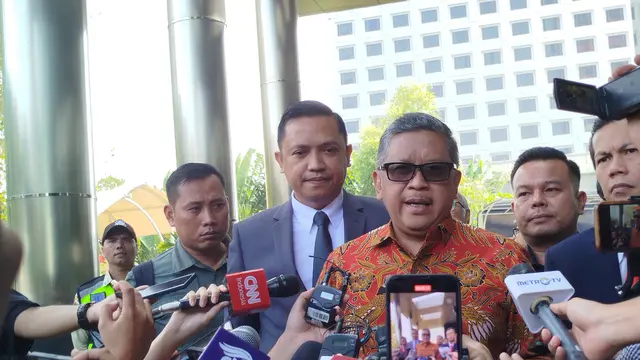 Sekjen PDIP Hasto Kristiyanto memenuhi panggilan pemeriksaan di Gedung Merah-Putih KPK pada Senin (10/6/2024).