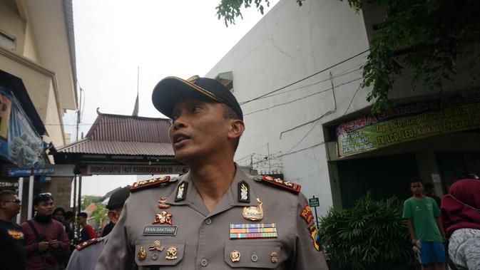 Wakapolresta Solo AKBP Iwan Saktiadi saat ditemui di lokasi bentrokan di depan Kantor PCNU Solo, Jumat (6/12).(Liputan6.com/Fajar Abrori)