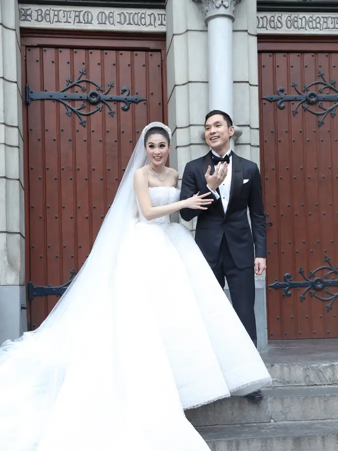 [Bintang] Sandra Dewi dan Harvey Moeis