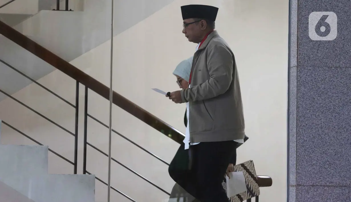 Yaqut Cholil Qoumas melakukan perlawanan hukum dengan mengajukan permohonan praperadilan. Tampak dalam foto, mantan Menteri Agama, Yaqut Cholil Qoumas sesaat sebelum menjalani pemeriksaan di gedung Merah Putih Komisi Pemberantasan Korupsi (KPK), Jakarta, Kamis (12/3/2026). (Liputan6.com/Helmi Fithriansyah)