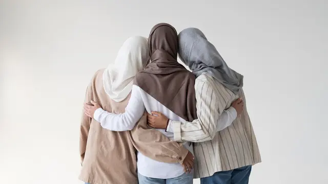 Ilustrasi penggunaan hijab/freepik.com