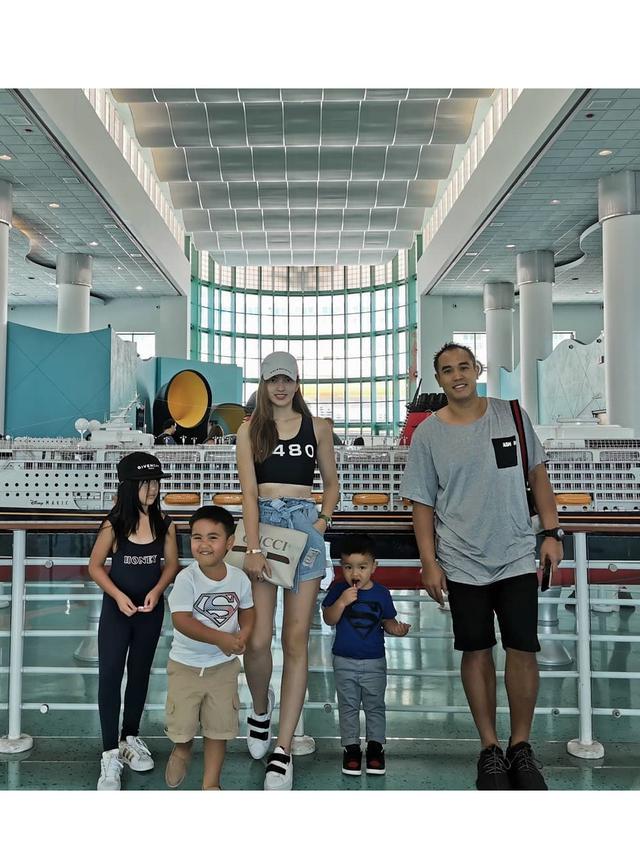 Anggap Amerika Sama dengan Bandung, Begini 6 Gaya Liburan Anak Nia Ramadhani