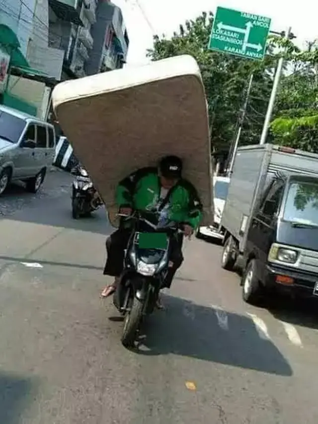 8 Potret Serba-Serbi Driver Ojol Antar Pesanan Ini Bikin Geleng Kepala