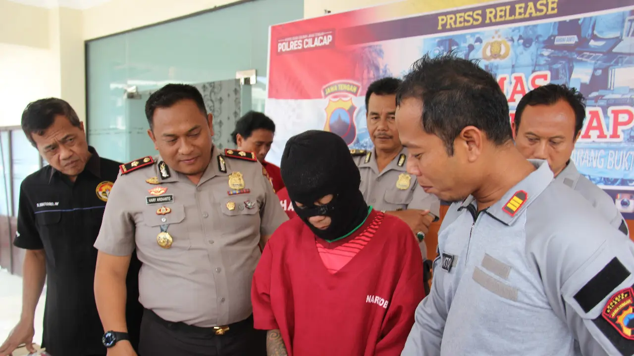 Ogleg alias AMD (40) mengedarkan Narkoba atas perintah saudara kandungnya di Lapas Pulau Nusakambangan. (Foto: Liputan6.com/Muhamad Ridlo/Polres Cilacap)