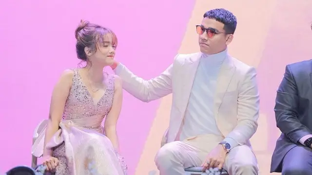 FOTO: Gaya Fuji saat Pakai Gaun, Aura Mewahnya Terpancar
