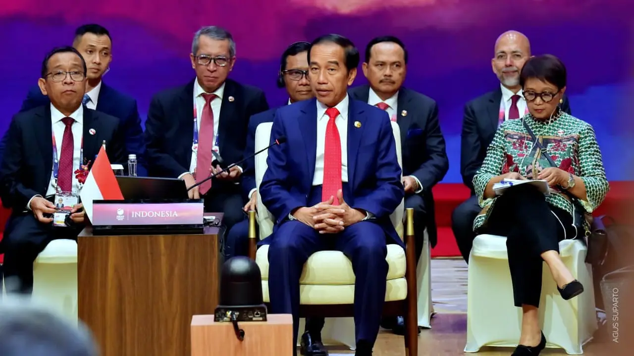 Presiden Jokowi saat membuka Sesi Retreat KTT ke-43 ASEAN di Jakarta, Selasa (5/9/2023).