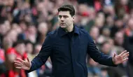 Pochettino dipercaya membangun skuad Chelsea dengan modal yang besar. The Blues tercatat mengeluarkan uang lebih dari 500 juta paun untuk merekrut banyak pemain termasuk memecahkan rekor transfer atas nama Moises Caicedo, seharga 115 juta paun. (AFP/Adrian Dennis)